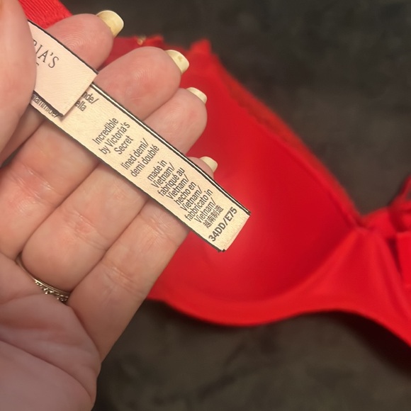 Victoria’s Secret incredible by Victoria lined Demi cherry red bra. - Picture 3 of 4